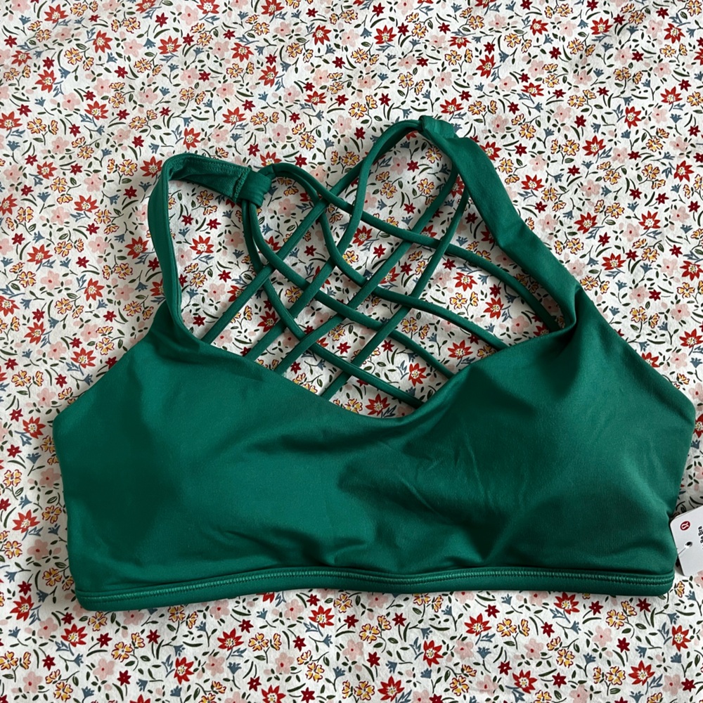 Lululemon Free to Be Wild Bra